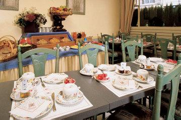 Hotel Vaneau Saint Germain 3*